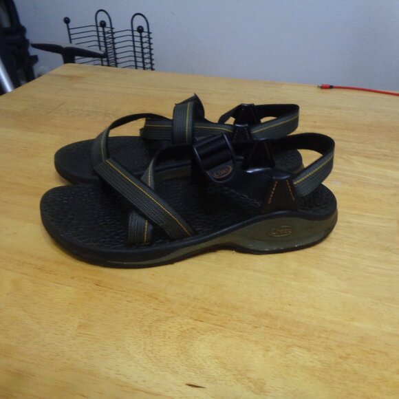 Chaco Men's Updraft Bulloo Sandals Shadow Size 13 Black/Gray. - Picture 2 of 8